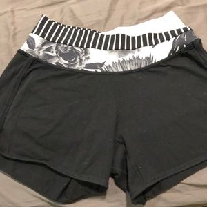 Lululemon black yoga shorts size4
